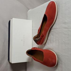 NEW Caslon Bella Flat